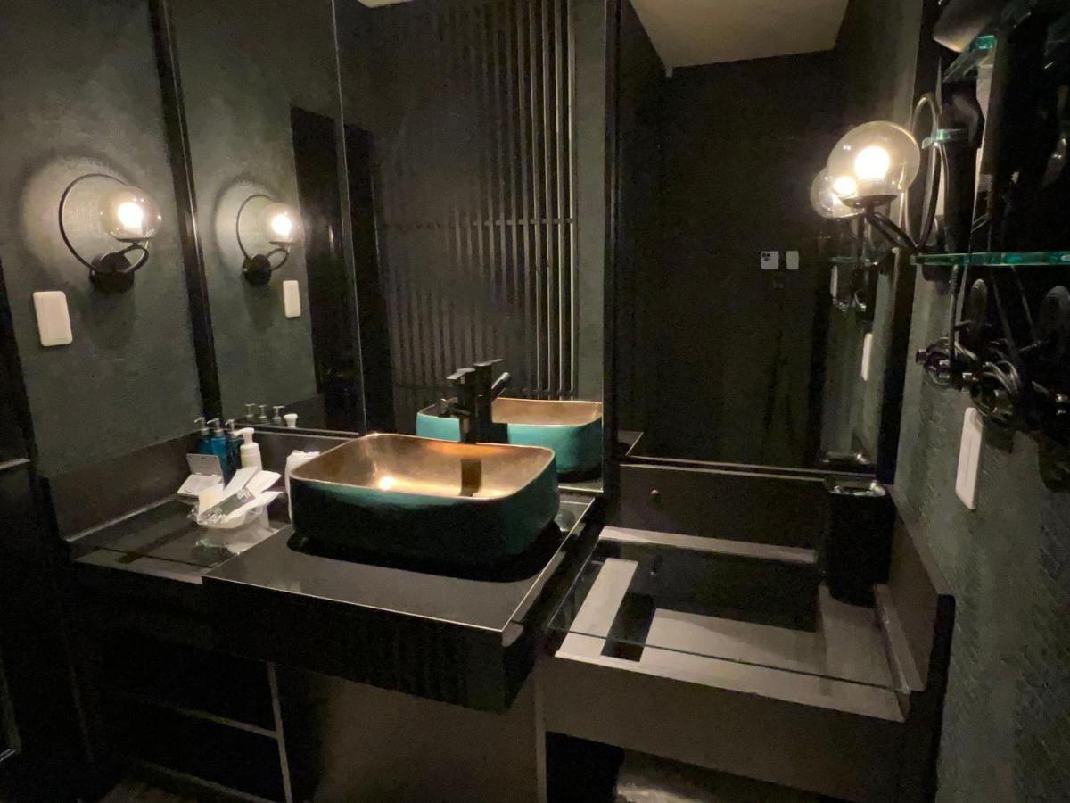 סאסבו Hotel Park Hill מראה חיצוני תמונה