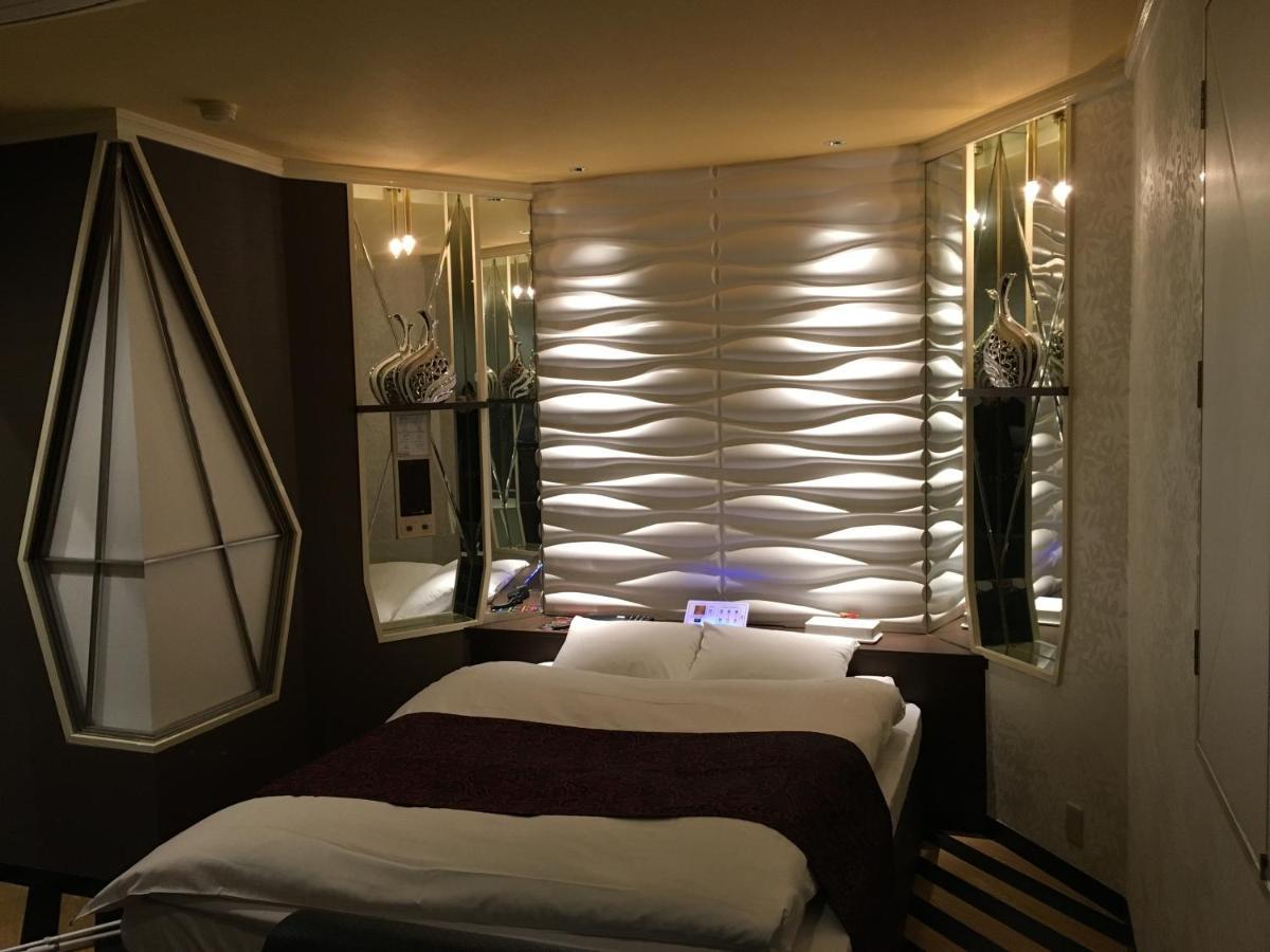 סאסבו Hotel Park Hill מראה חיצוני תמונה