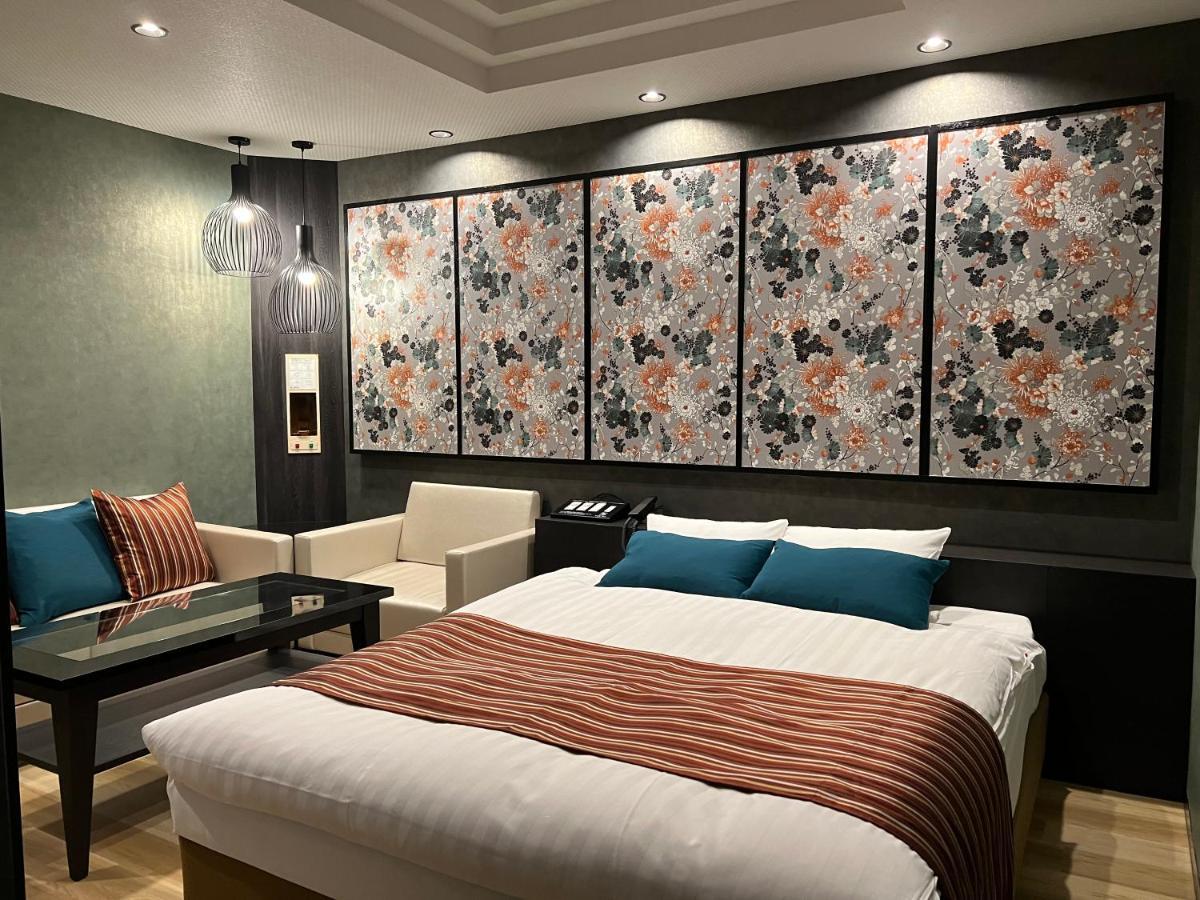 סאסבו Hotel Park Hill מראה חיצוני תמונה