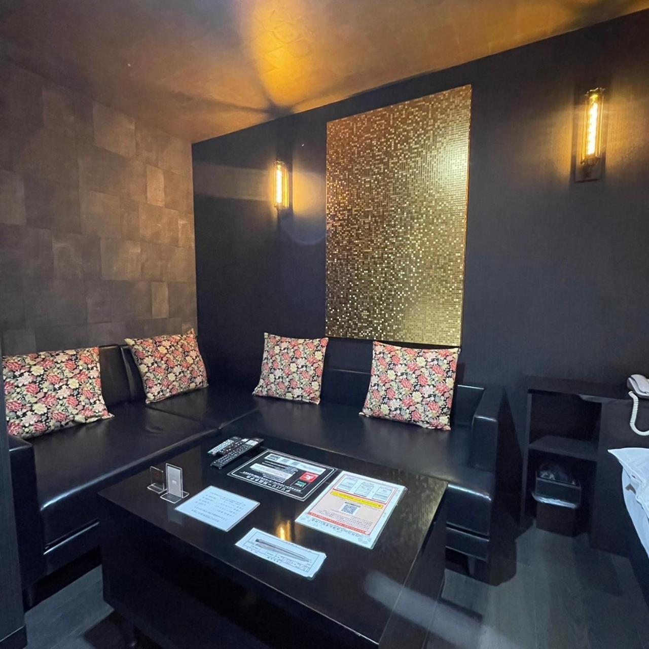 סאסבו Hotel Park Hill מראה חיצוני תמונה